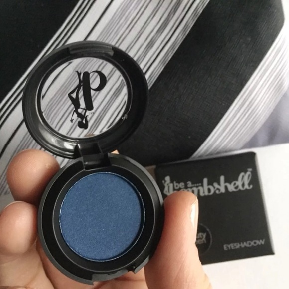 Be a Bombshell Eyeshadow “Beauty Queen” - Picture 2 of 3
